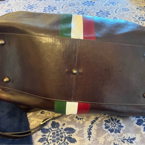 Beautiful Italian-made in Florence, Italy travel bag with fine leather. 🇮🇹 - Picture 7 of 10